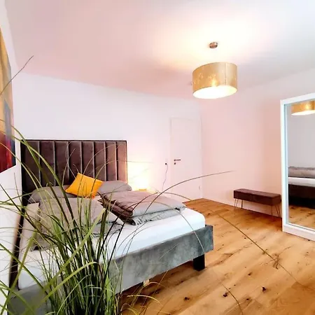 Helle, 110m3 Mit Sauna * Kaiserslautern