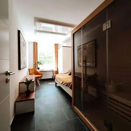 Helle, 110m3 Mit Sauna * Kaiserslautern